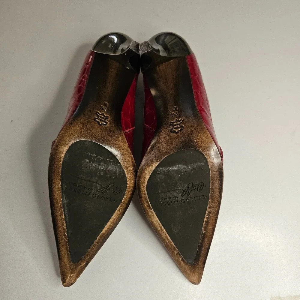 Donald J Pliner Chad Red Croc Patent Leather Pointed Toe Pump Metallic Heel 7.5M